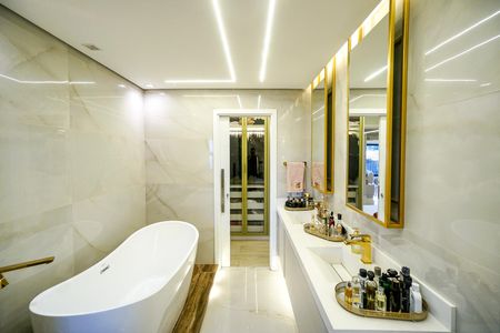 Apartamento à venda com 190m², 2 quartos e 3 vagasBanheiro da suíte 01