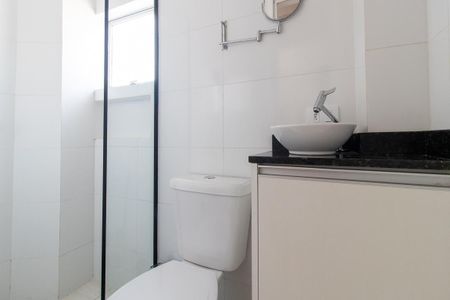 Banheiro Social de apartamento para alugar com 1 quarto, 30m² em Centro, Curitiba