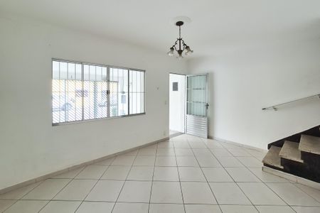 Casa à venda com 108m², 2 quartos e 2 vagas Casa à venda com 108m², 2 quartos e 2 vagasSala