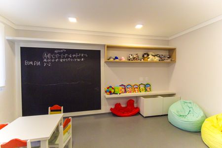 Apartamento para alugar com 33m², 2 quartos e sem vaga Apartamento para alugar com 33m², 2 quartos e sem vagaBrinquedoteca