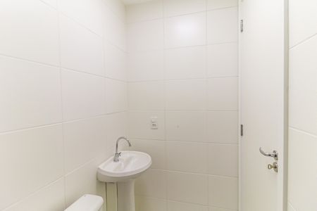Apartamento para alugar com 33m², 2 quartos e sem vaga Apartamento para alugar com 33m², 2 quartos e sem vagaBanheiro