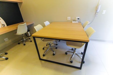 Apartamento para alugar com 33m², 2 quartos e sem vaga Apartamento para alugar com 33m², 2 quartos e sem vagaCoworking