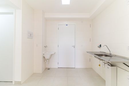 Apartamento para alugar com 33m², 2 quartos e sem vaga Apartamento para alugar com 33m², 2 quartos e sem vagaSala/Cozinha