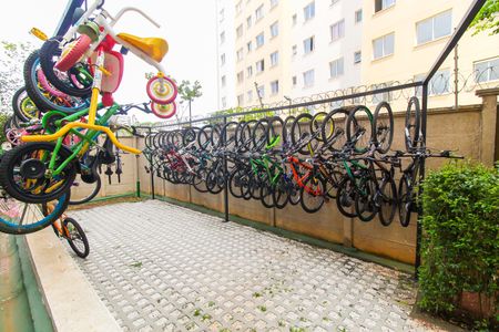 Apartamento para alugar com 33m², 2 quartos e sem vaga Apartamento para alugar com 33m², 2 quartos e sem vagaBicicletario