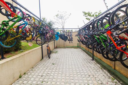 Apartamento para alugar com 33m², 2 quartos e sem vaga Apartamento para alugar com 33m², 2 quartos e sem vagaBicicletario