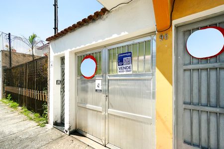 Casa para alugar com 240m², 3 quartos e 2 vagasFachada