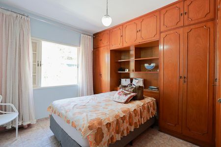 Casa à venda com 195m², 3 quartos e 3 vagasSuíte