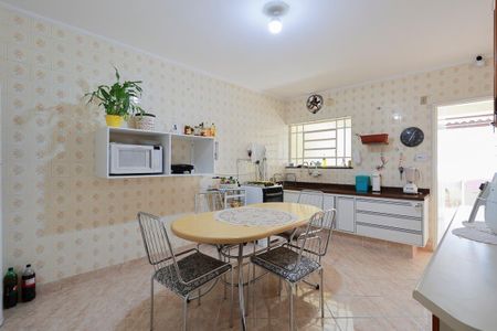 Casa à venda com 195m², 3 quartos e 3 vagasCozinha