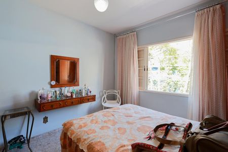 Casa à venda com 195m², 3 quartos e 3 vagasSuíte