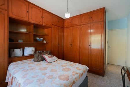 Casa à venda com 195m², 3 quartos e 3 vagasSuíte