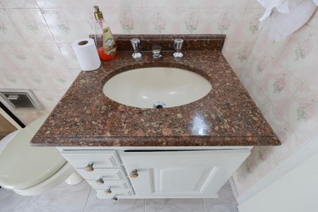 Casa à venda com 195m², 3 quartos e 3 vagasBanheiro da Suíte