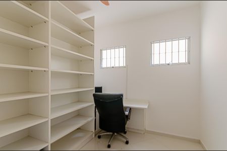 Casa para alugar com 184m², 3 quartos e 2 vagasEscritório