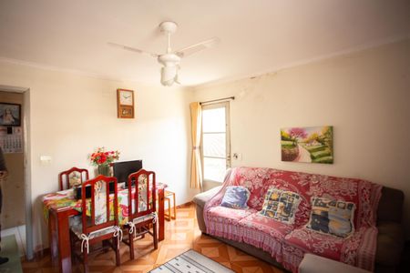 Casa à venda com 200m², 2 quartos e 3 vagasSala