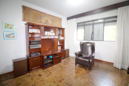 Casa à venda com 350m², 4 quartos e 2 vagas Casa à venda com 350m², 4 quartos e 2 vagasQuarto 4