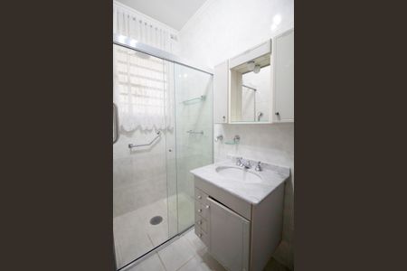 Casa à venda com 350m², 4 quartos e 2 vagas Casa à venda com 350m², 4 quartos e 2 vagasBanheiro Social 1