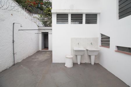 Casa à venda com 350m², 4 quartos e 2 vagas Casa à venda com 350m², 4 quartos e 2 vagasÁrea de Serviço