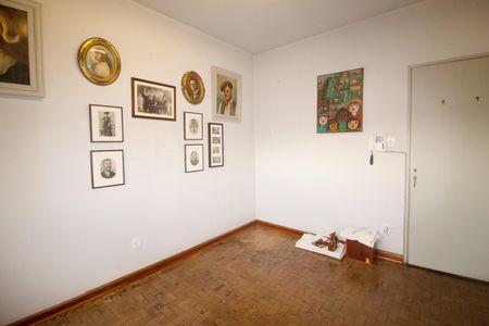 Casa à venda com 350m², 4 quartos e 2 vagas Casa à venda com 350m², 4 quartos e 2 vagasQuarto 1