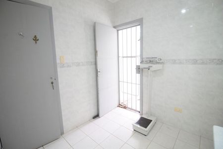 Casa à venda com 350m², 4 quartos e 2 vagas Casa à venda com 350m², 4 quartos e 2 vagasBanheiro Social 2