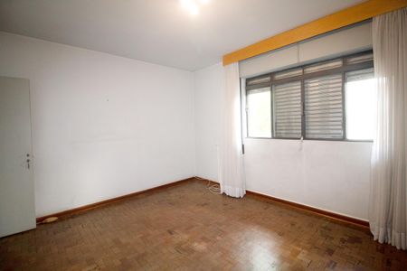 Casa à venda com 350m², 4 quartos e 2 vagas Casa à venda com 350m², 4 quartos e 2 vagasQuarto 3