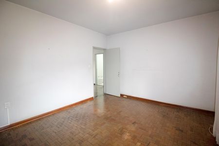 Casa à venda com 350m², 4 quartos e 2 vagas Casa à venda com 350m², 4 quartos e 2 vagasQuarto 3