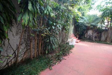 Casa à venda com 350m², 4 quartos e 2 vagas Casa à venda com 350m², 4 quartos e 2 vagasÁrea Externa