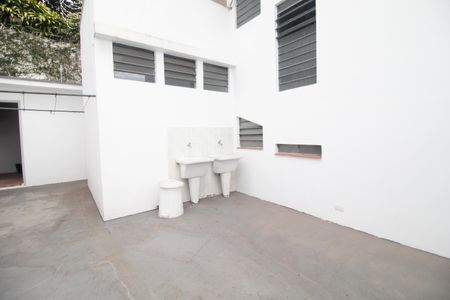 Casa à venda com 350m², 4 quartos e 2 vagas Casa à venda com 350m², 4 quartos e 2 vagasÁrea de Serviço