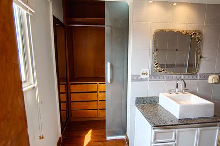 Apartamento à venda com 215m², 4 quartos e 2 vagasBanheiro/ Suite master