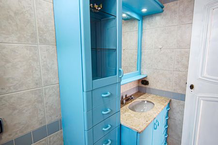 Apartamento à venda com 215m², 4 quartos e 2 vagasBanheiro/Suite