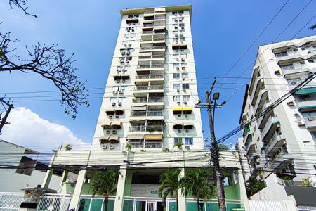 Apartamento à venda com 215m², 4 quartos e 2 vagasFachada