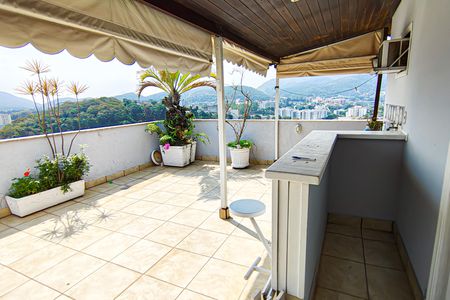 Apartamento à venda com 215m², 4 quartos e 2 vagascobertura