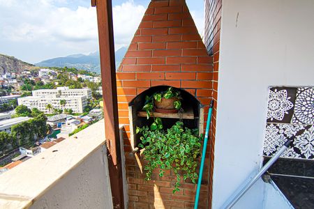 Apartamento à venda com 215m², 4 quartos e 2 vagasCobertura