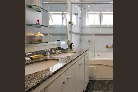 Casa à venda com 505m², 4 quartos e 6 vagas