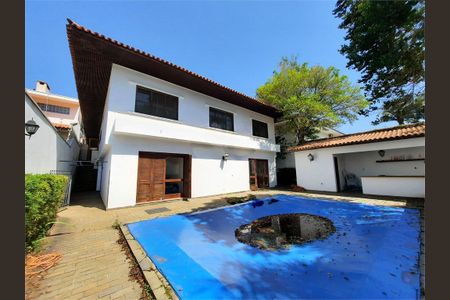 Casa à venda com 277m², 3 quartos e 4 vagas