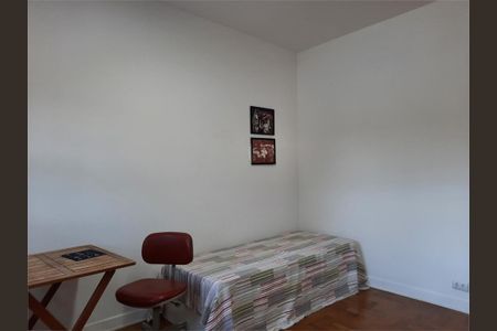 Casa à venda com 277m², 3 quartos e 4 vagas