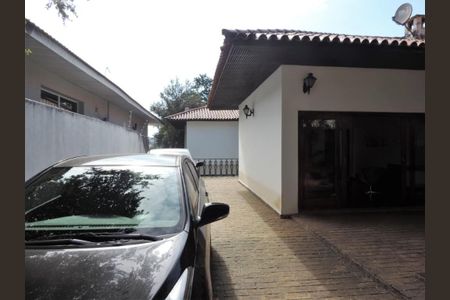 Casa à venda com 277m², 3 quartos e 4 vagas