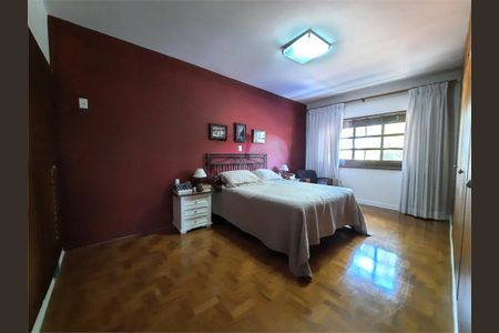 Casa à venda com 277m², 3 quartos e 4 vagas