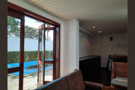 Casa à venda com 277m², 3 quartos e 4 vagas