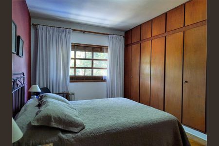 Casa à venda com 277m², 3 quartos e 4 vagas