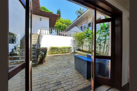 Casa à venda com 277m², 3 quartos e 4 vagas