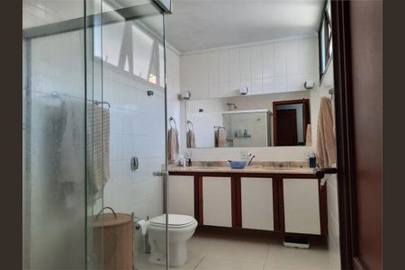 Casa à venda com 277m², 3 quartos e 4 vagas