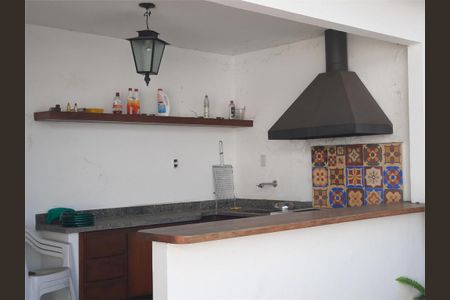 Casa à venda com 277m², 3 quartos e 4 vagas