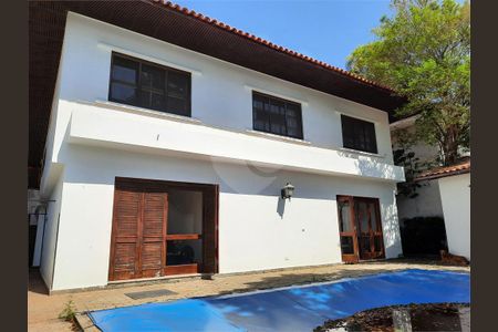 Casa à venda com 277m², 3 quartos e 4 vagas