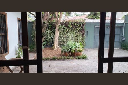 Casa à venda com 277m², 3 quartos e 4 vagas