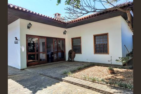 Casa à venda com 277m², 3 quartos e 4 vagas
