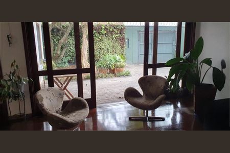 Casa à venda com 277m², 3 quartos e 4 vagas