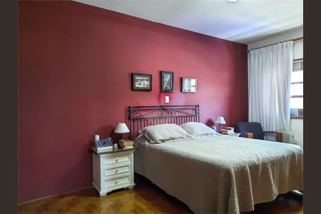 Casa à venda com 277m², 3 quartos e 4 vagas