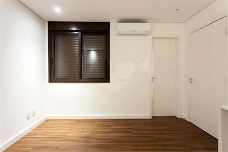 Casa à venda com 4 quartos, 427m² em Santo Amaro, São Paulo