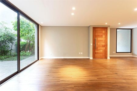 Casa à venda com 4 quartos, 427m² em Santo Amaro, São Paulo