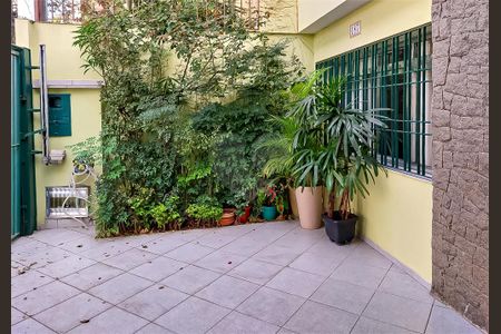 Casa à venda com 3 quartos, 152m² em Vila Cordeiro, São Paulo