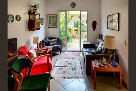 Casa à venda com 3 quartos, 152m² em Vila Cordeiro, São Paulo